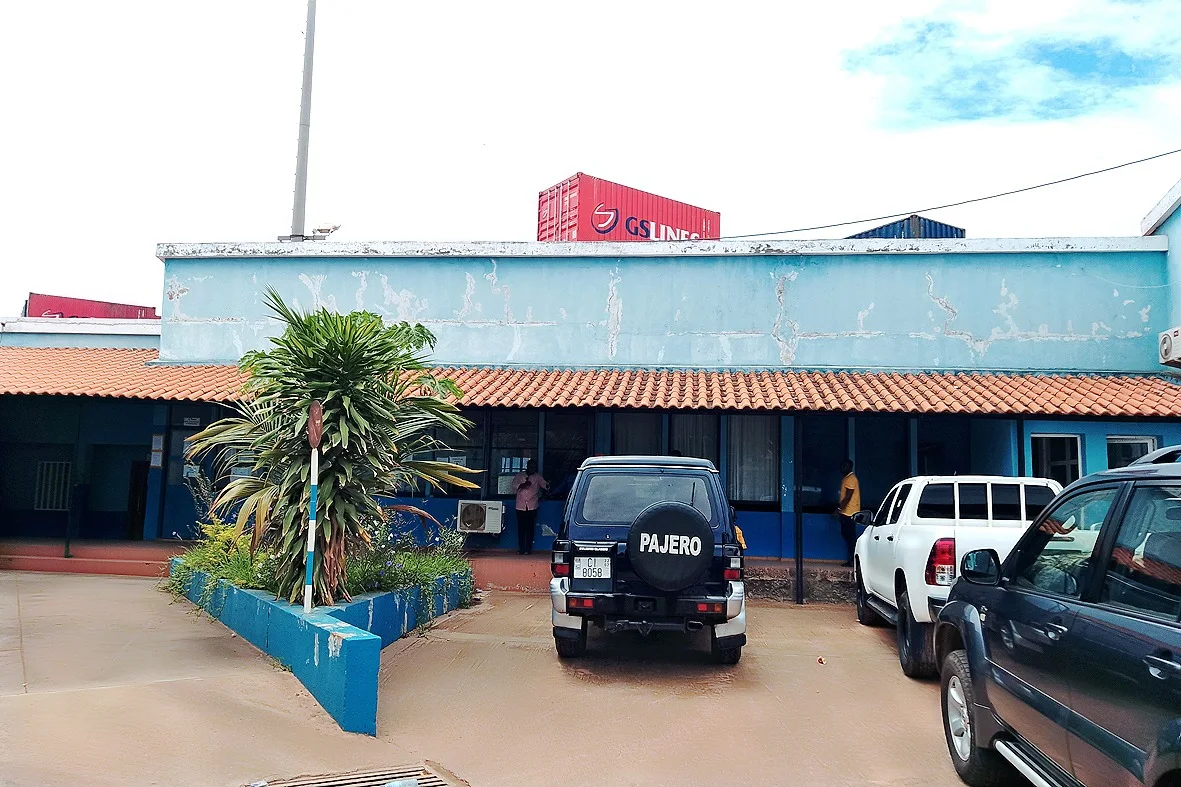 Edificio de apoio da APGB no recinto portuario