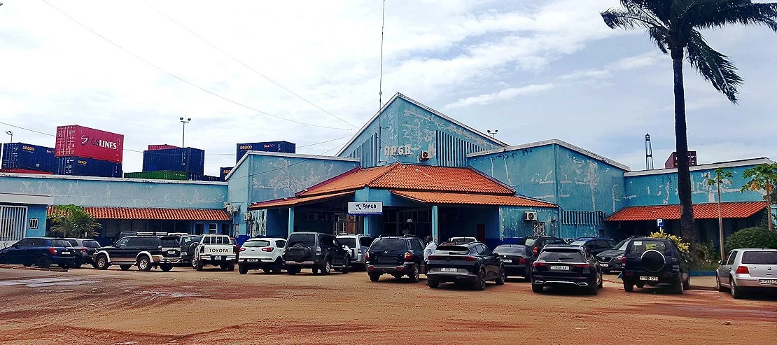 Edificio principal da APGB no Porto de Bissau