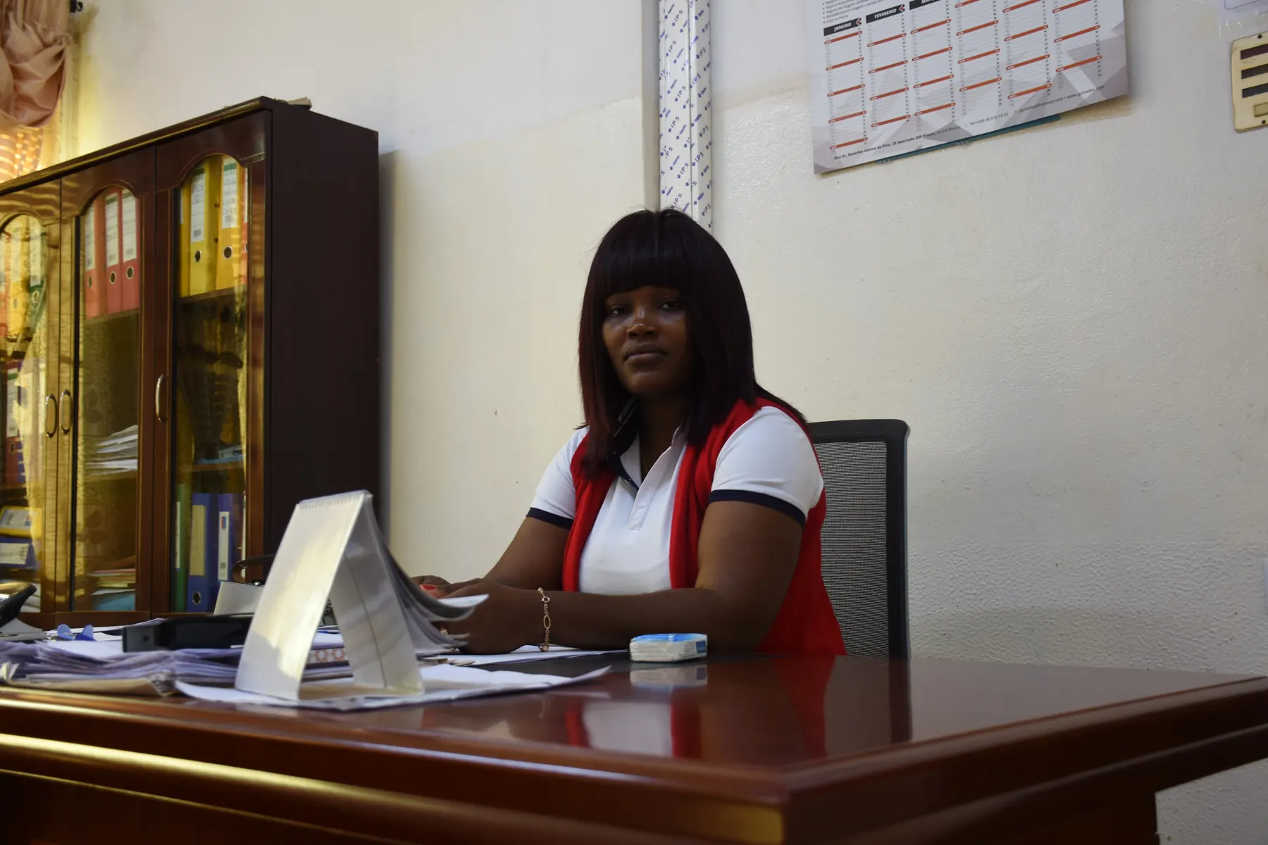 Colaboradores e responsáveis da APGB no Porto de Bissau, fotografia 3943