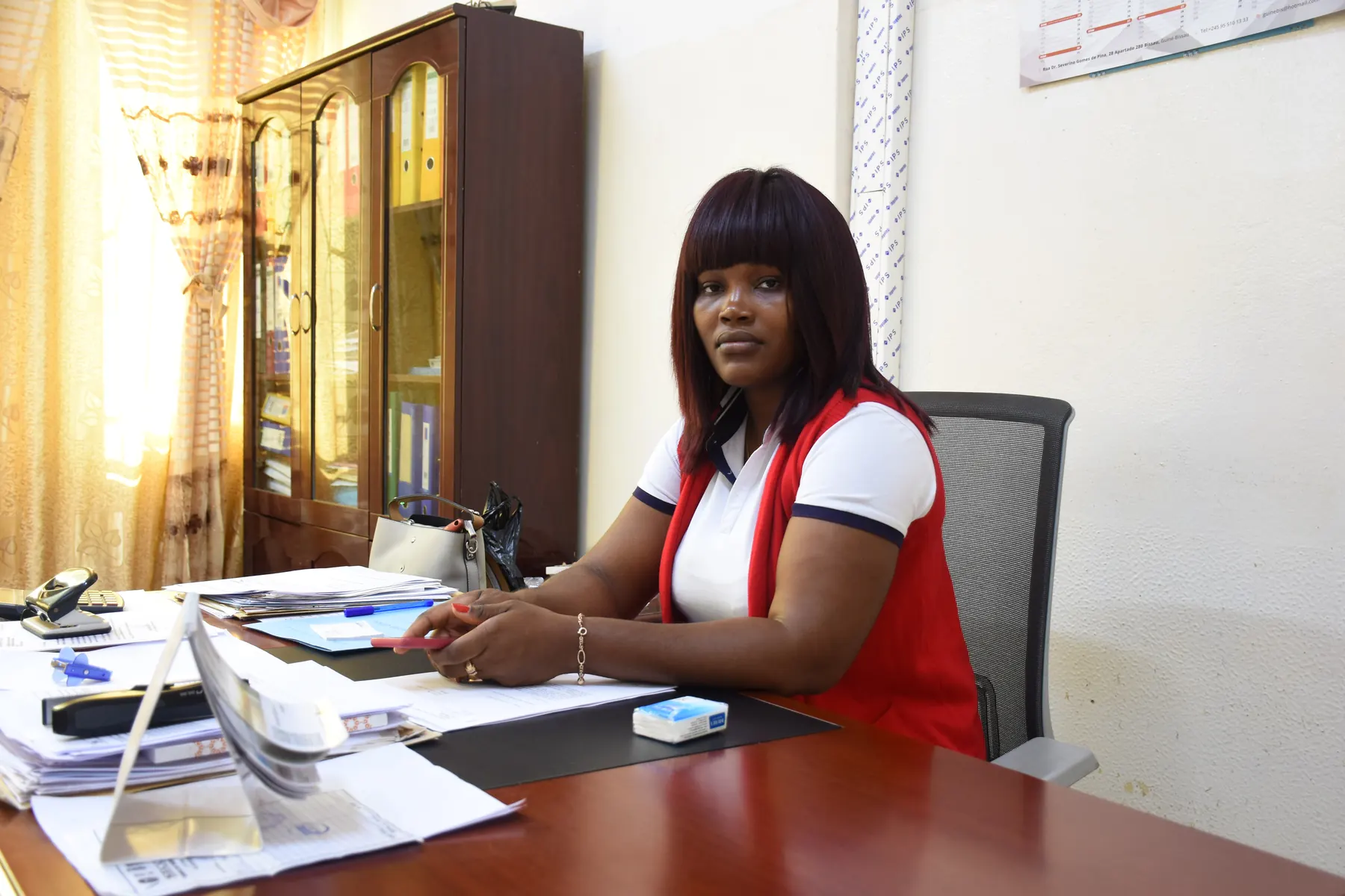 Colaboradores e responsáveis da APGB no Porto de Bissau, fotografia 3945