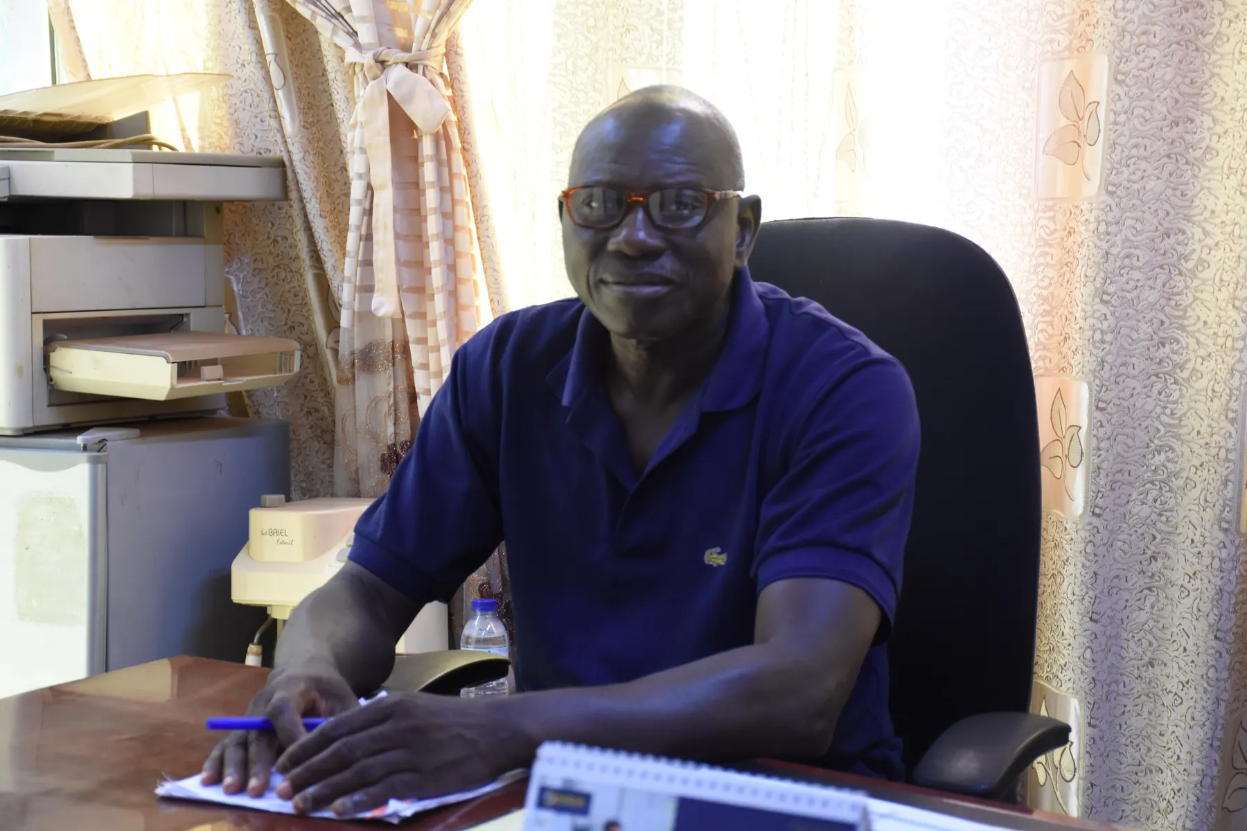 Colaboradores e responsáveis da APGB no Porto de Bissau, fotografia 3950